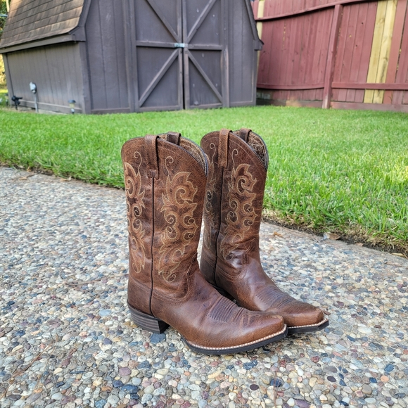 Ariat boots - Picture 3 of 12